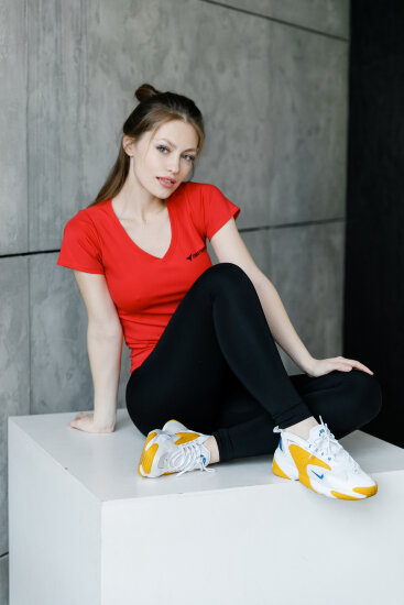 Футболка Basic V-neck